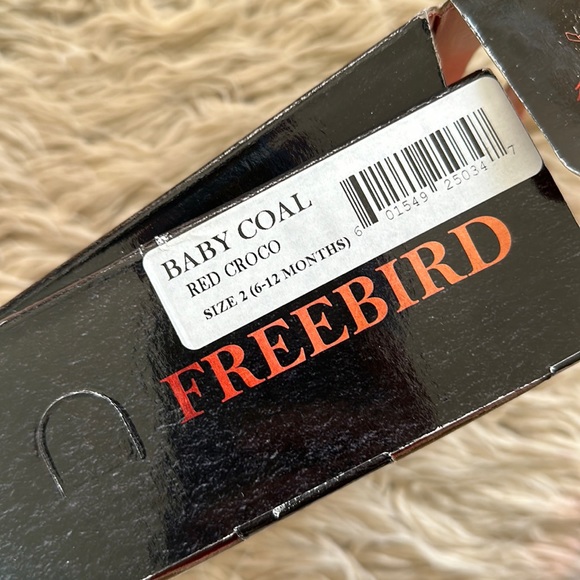 Freebird Baby Coal in red croco size 2 (6-12 months) brand new never been worn - Picture 2 of 12